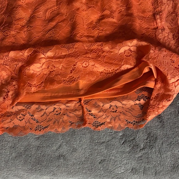 Guess lace dress - Picture 10 of 11